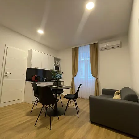 Admiral's Apartment *