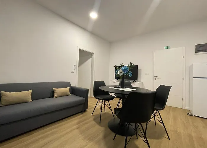 Апартаменты Admiral's