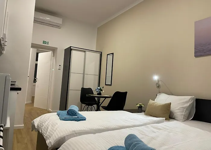 Апартаменты Admiral's Пула