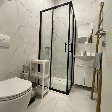 Admiral's Apartman *