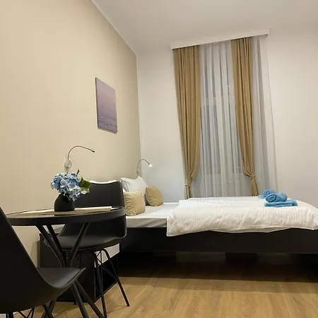 Admiral's Apartman *